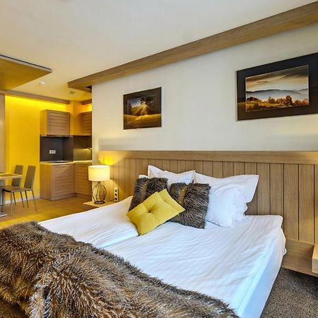 Amira Boutique Hotel バンスコ エクステリア 写真 A bedroom in a hotel