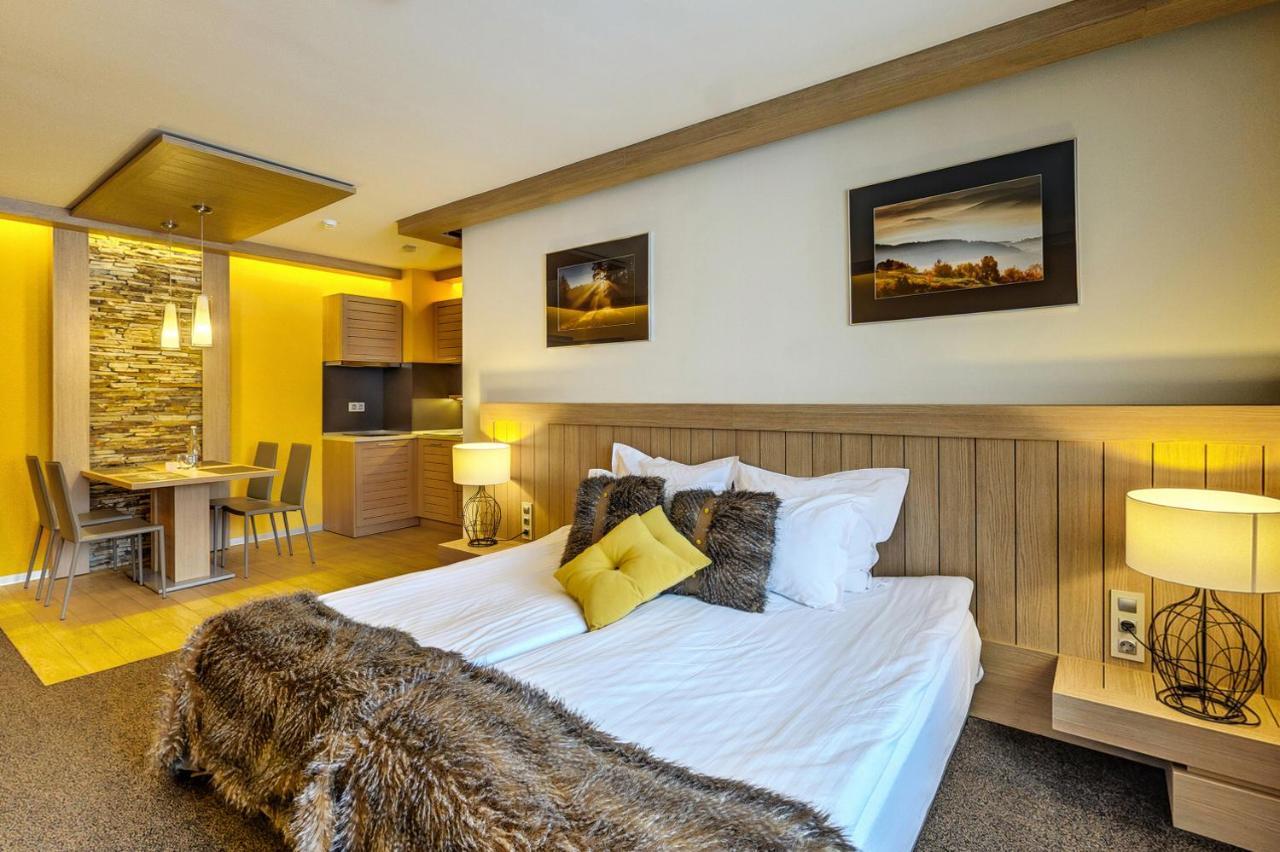 Amira Boutique Hotel バンスコ エクステリア 写真 A bedroom in a hotel