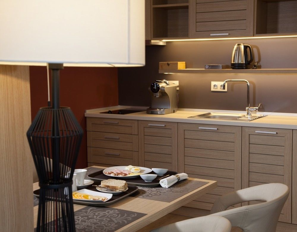 Amira Boutique Hotel バンスコ エクステリア 写真 A kitchen in a hotel suite