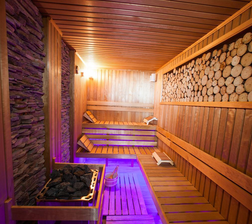Amira Boutique Hotel バンスコ エクステリア 写真 A modern Finnish sauna