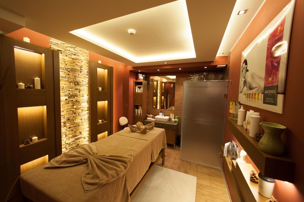 Amira Boutique Hotel バンスコ エクステリア 写真 A treatment room at a spa