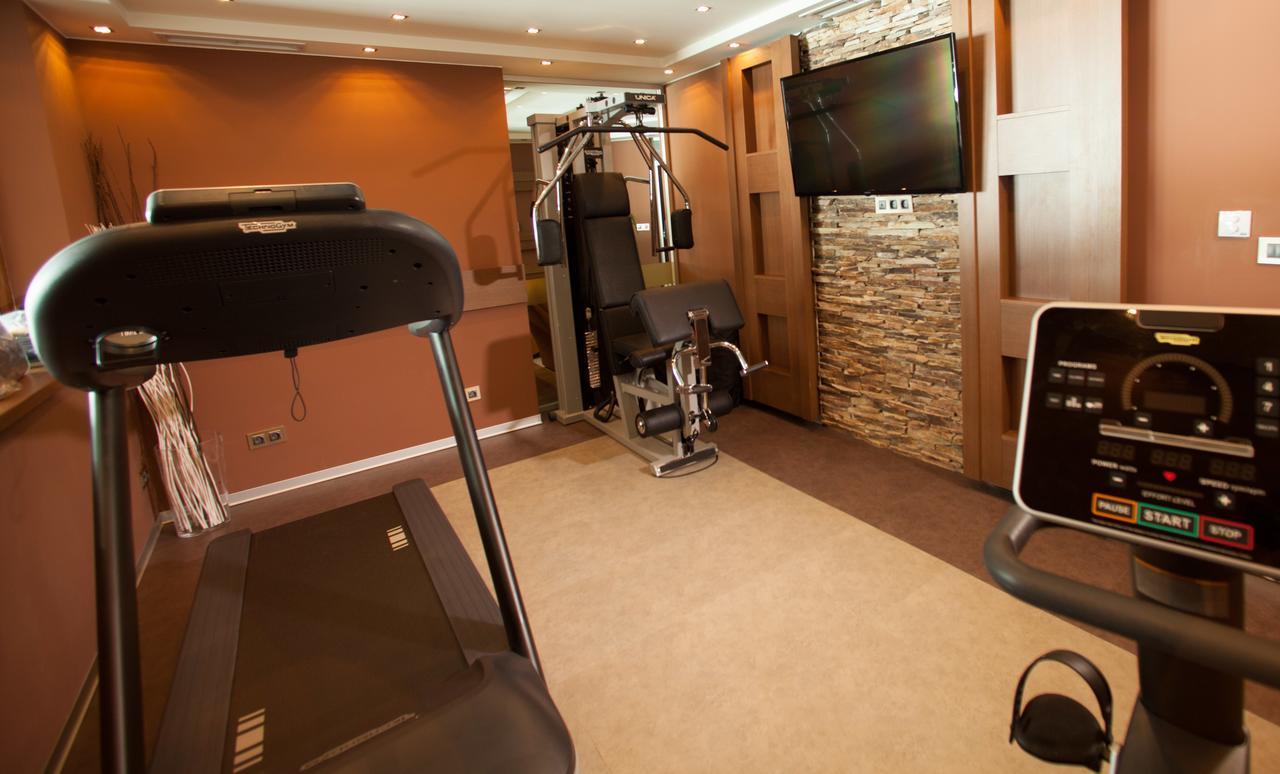 Amira Boutique Hotel バンスコ エクステリア 写真 A home gym